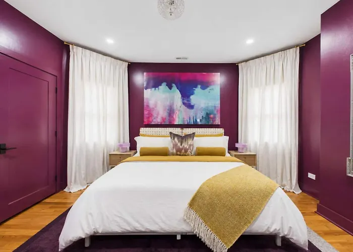 Designer 3br Near & Obama Center Ferienhaus *